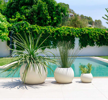 Large Round Outdoor Planter 27 Inch Smooth Finish – Dalia